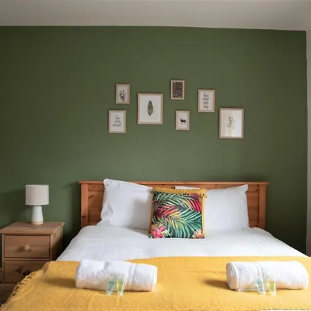 Cottenham - City Centre With Free Private Parking 2 Toilets 4 Bedroom Sleeps 8 Newcastle upon Tyne Exterior photo